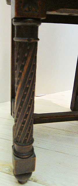 5208-leg of gothic dining chair